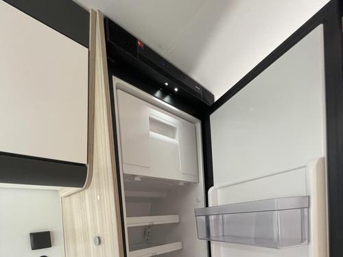 Wohnmobil mieten Sunliving V 65 SL Kühlschrank offen 